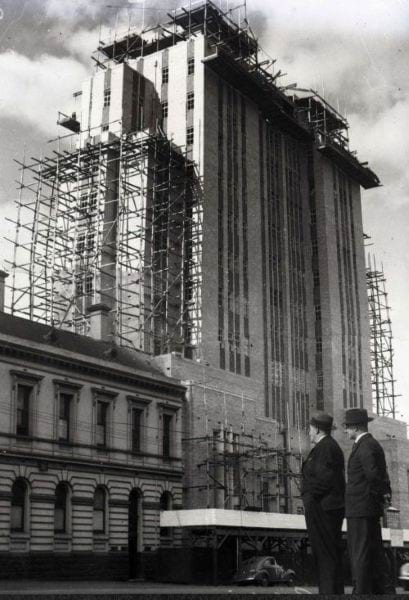 Chief Commissioner Duncan and his Secretary at the Russell St construction site, 1941.